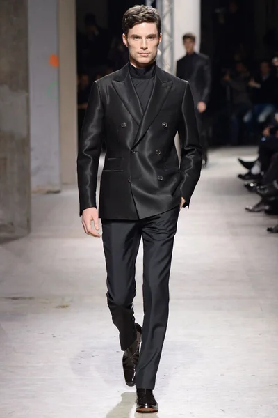 Look 2